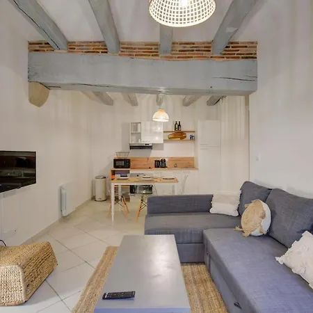 Le Chambord Beautiful Half-timbered House With Terrace *