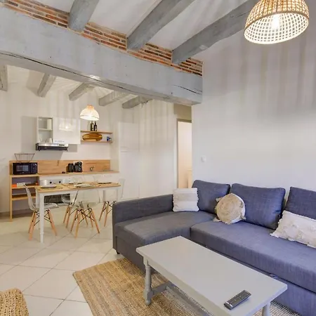 Le Chambord Beautiful Half-timbered House With Terrace