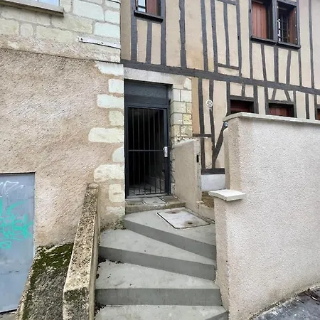 Le Chambord Beautiful Half-timbered House With Terrace * Tours