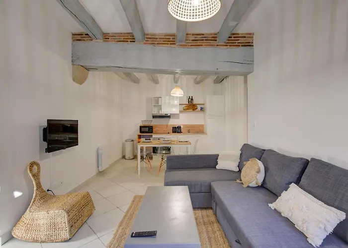 Le Chambord Beautiful Half-timbered House With Terrace *