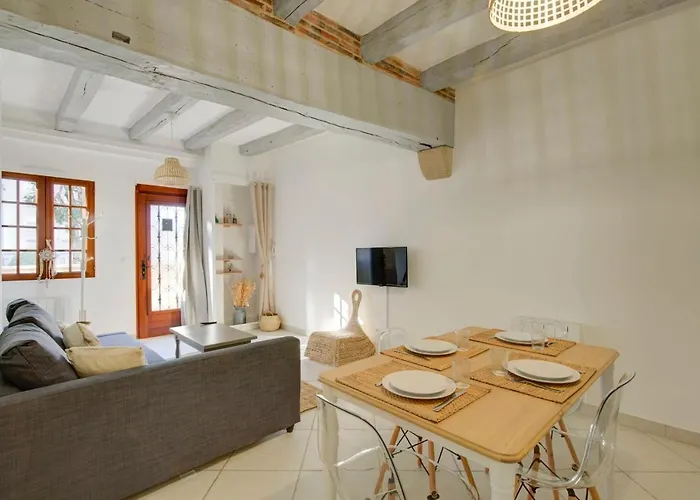 Appartement Le Chambord Beautiful Half-timbered House With Terrace *