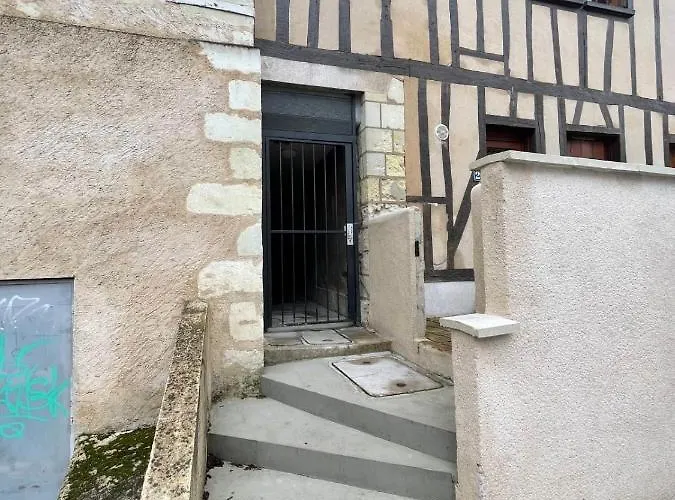 Le Chambord Beautiful Half-timbered House With Terrace * Tours